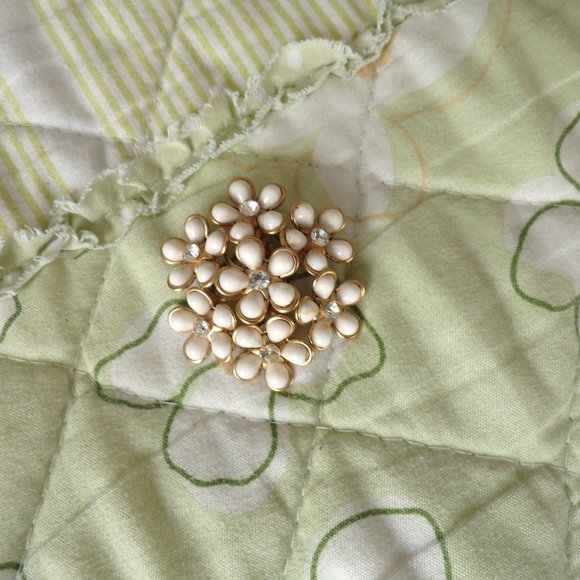 UNKNOWN Jewelry - Vintage 1940s Clip Brooch Jewelry